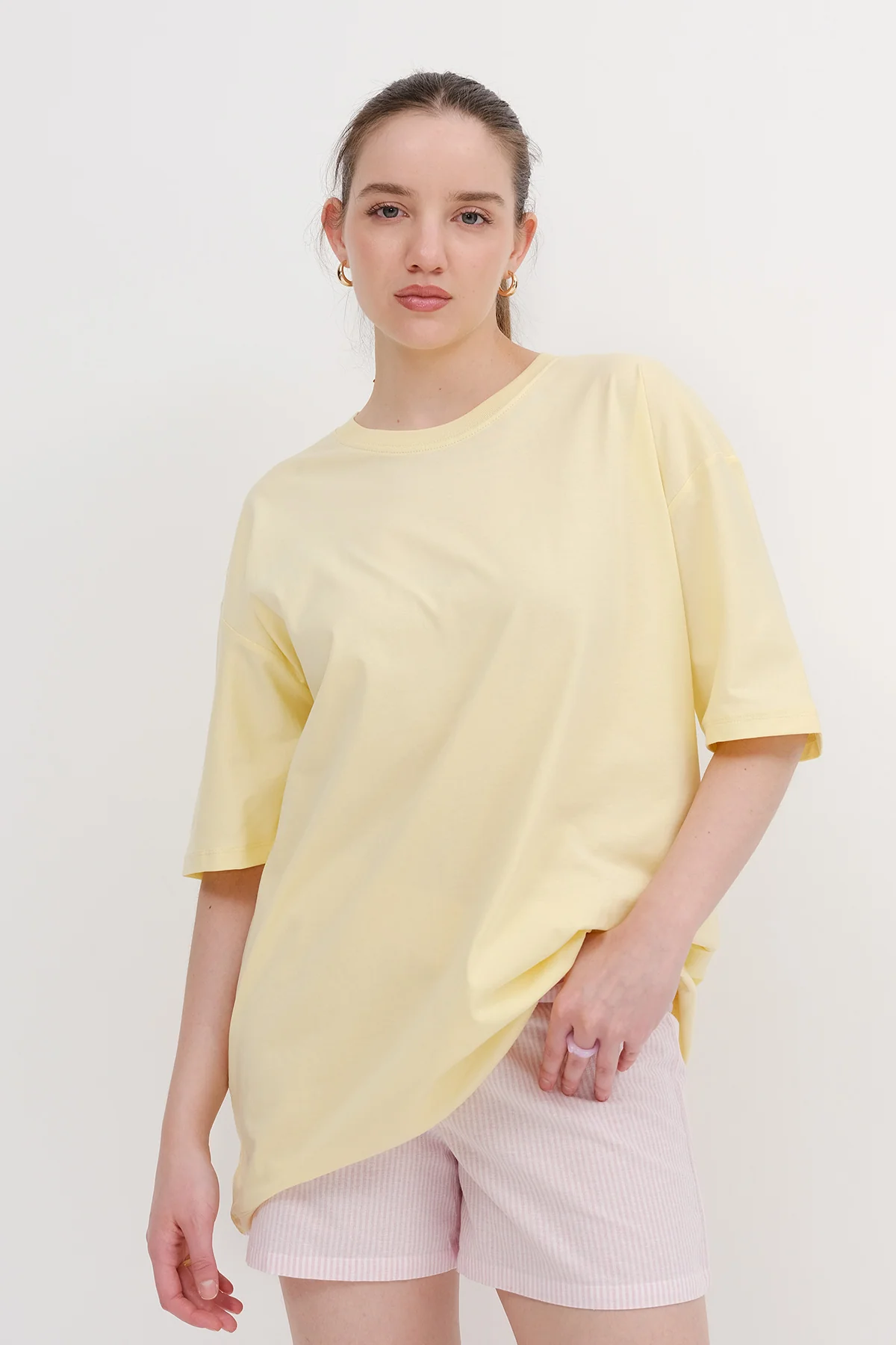 Basic T-shirt With Round Neck - Image 12
