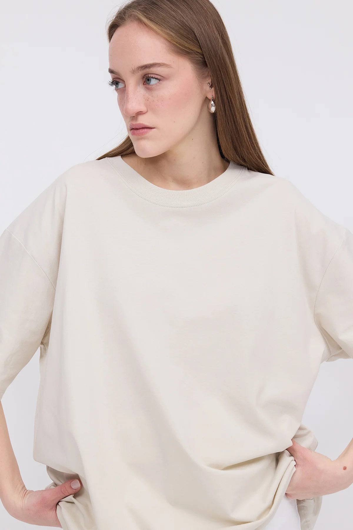 Basic T-shirt With Round Neck - Image 15