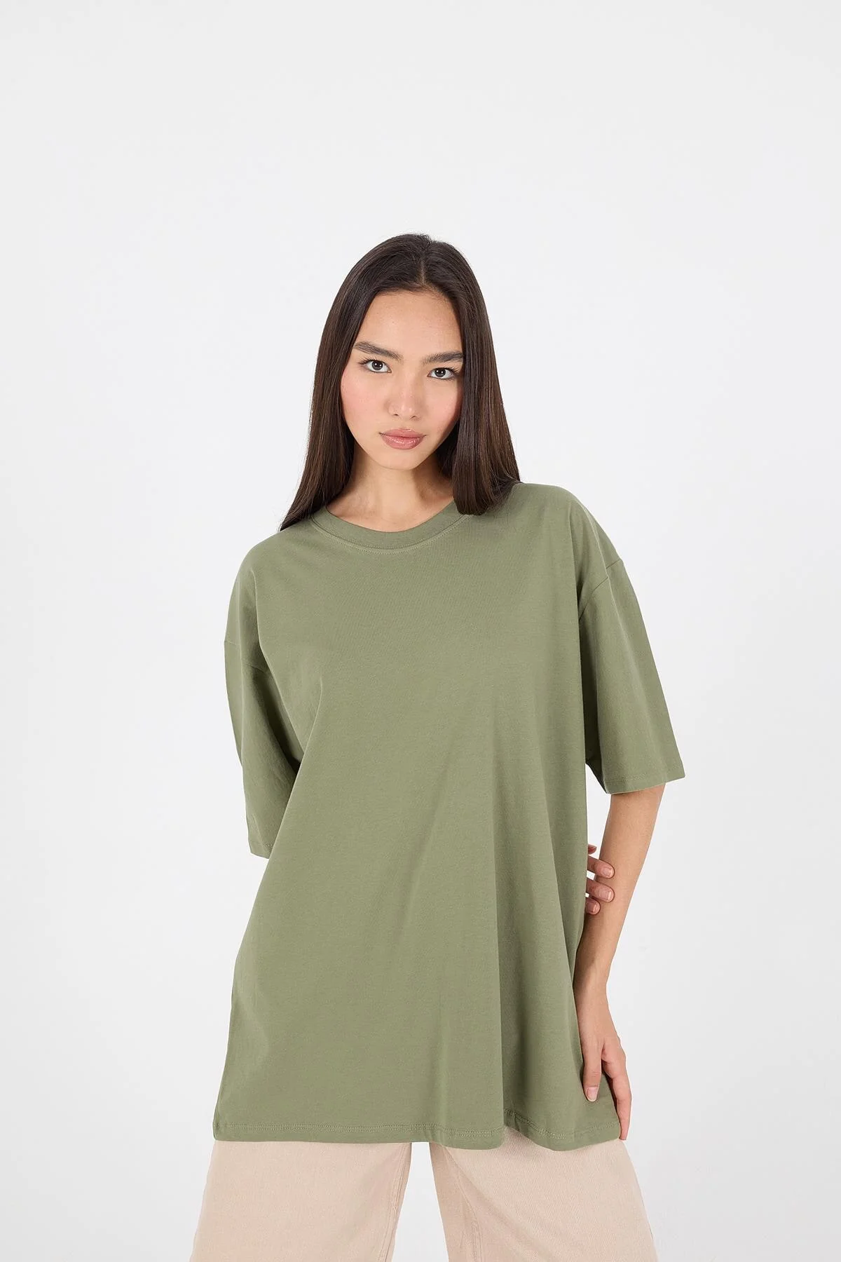 Basic T-shirt With Round Neck - Image 44