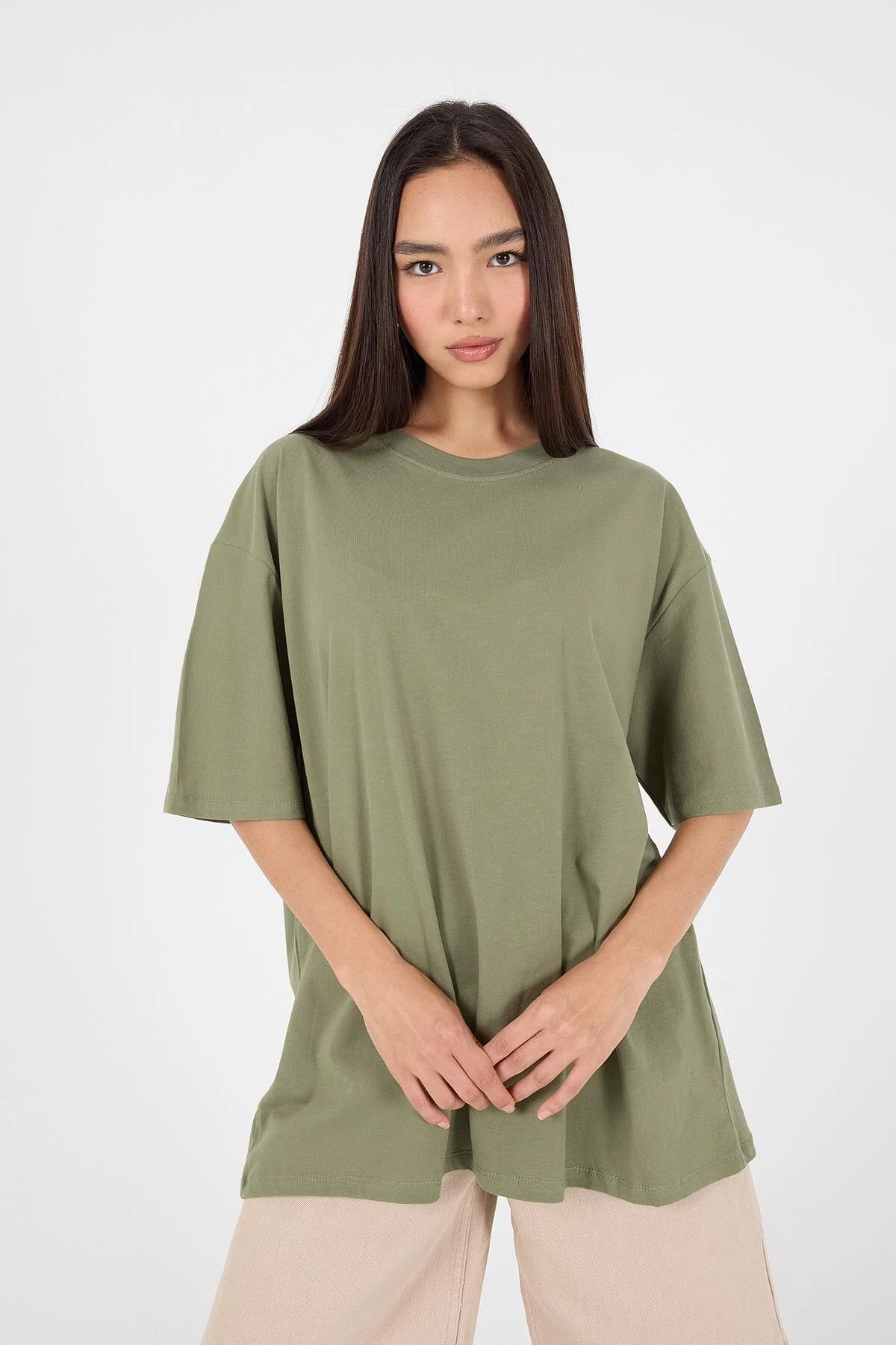 Basic T-shirt With Round Neck - Image 45