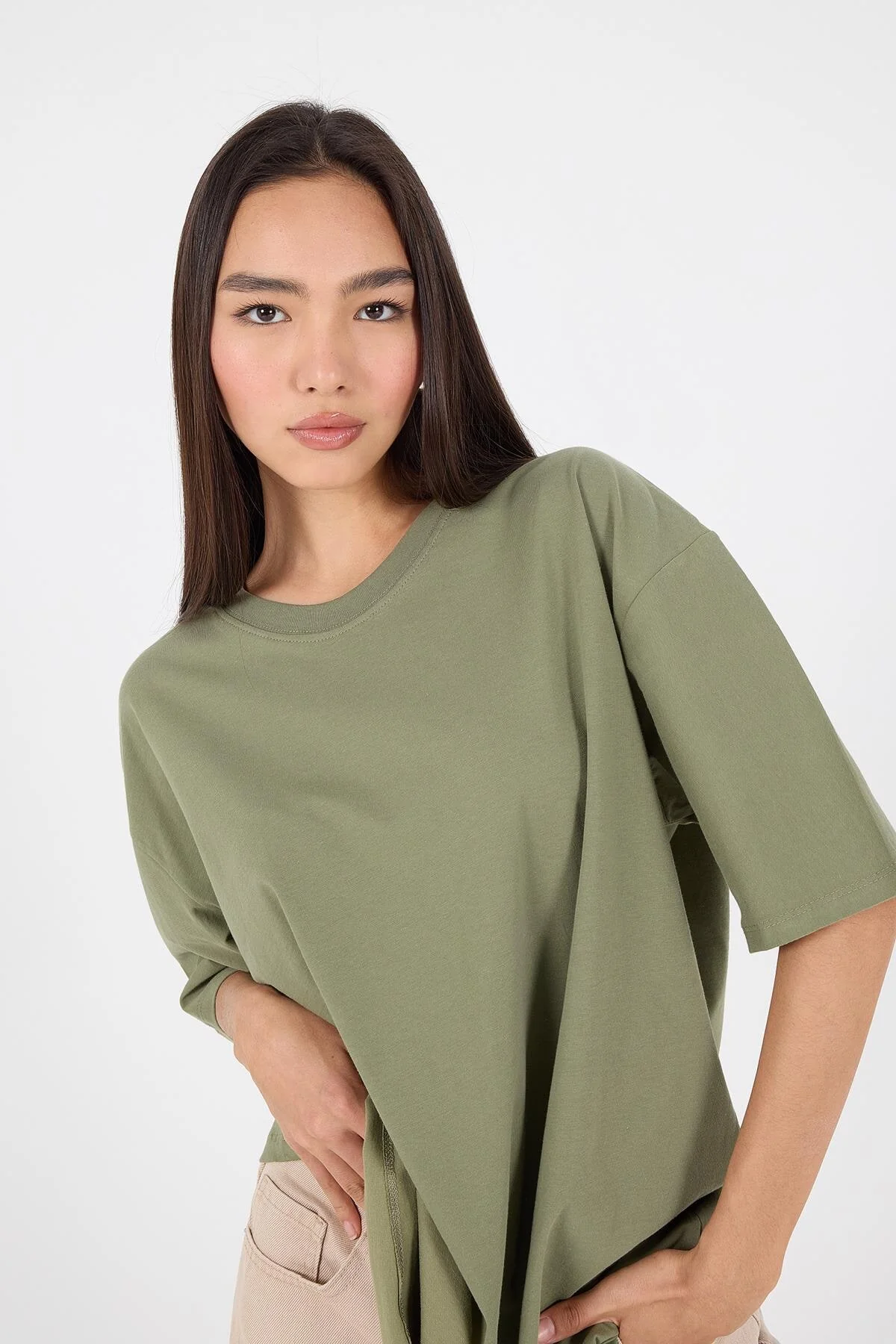 Basic T-shirt With Round Neck - Image 46