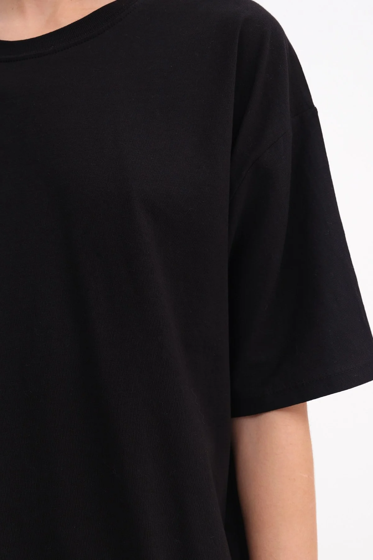 Basic T-shirt With Round Neck - Image 68