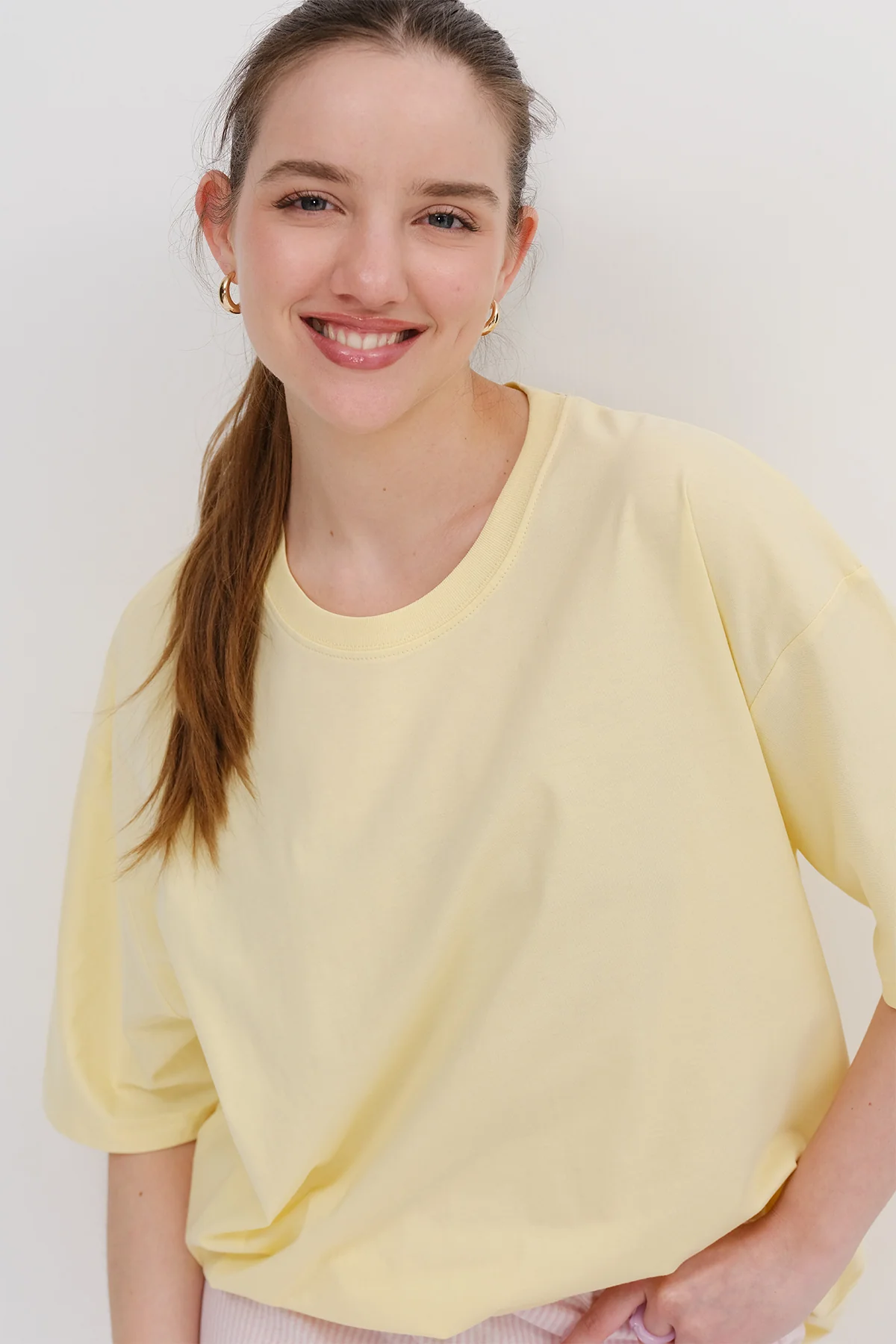 Basic T-shirt With Round Neck - Image 9