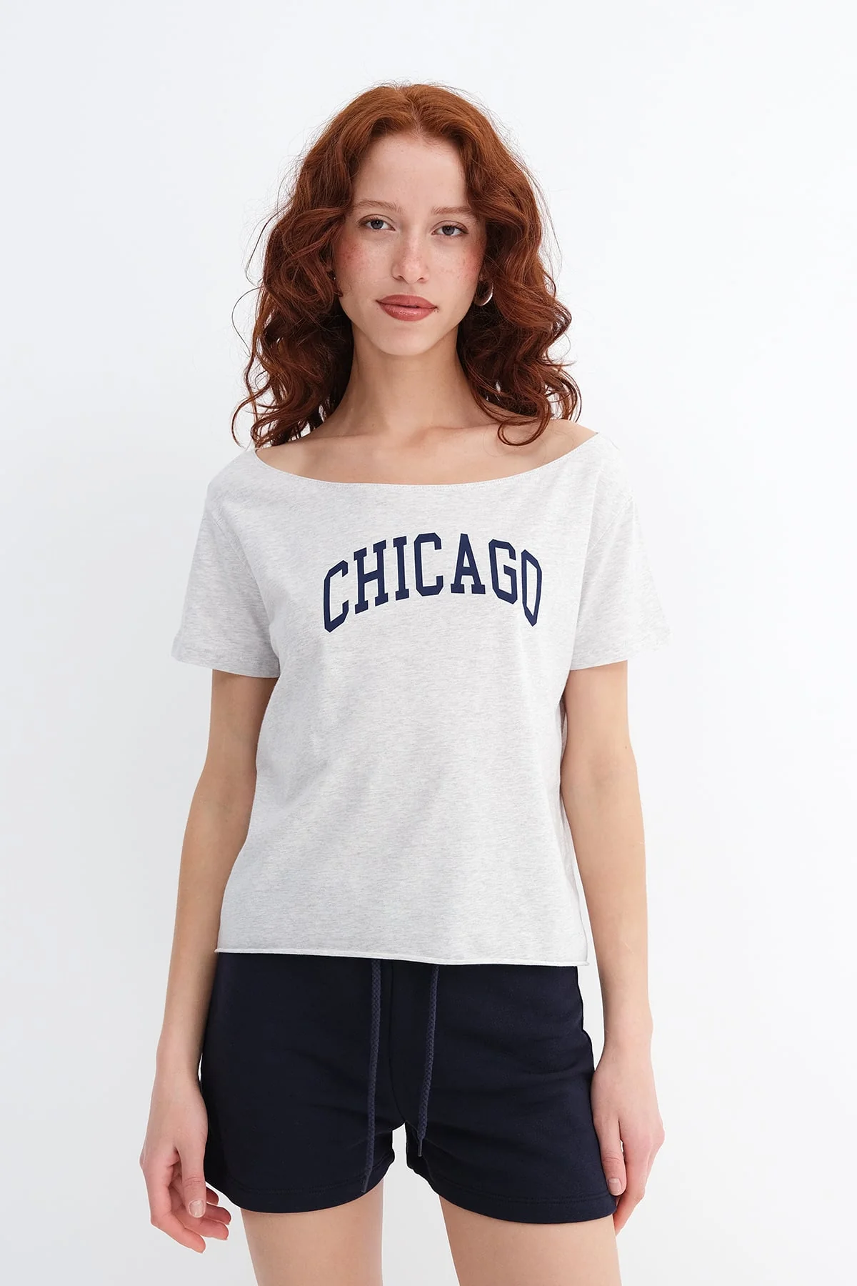 Boat Neck Printed T-shirt - Image 3