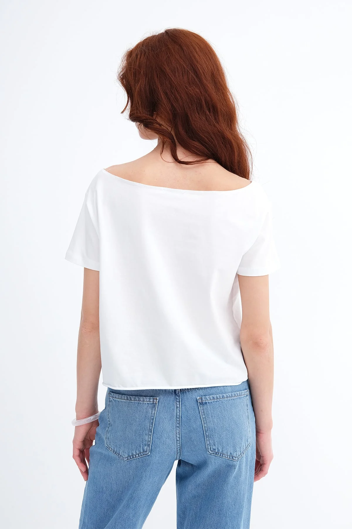 Boat Neck Printed T-shirt - Image 2
