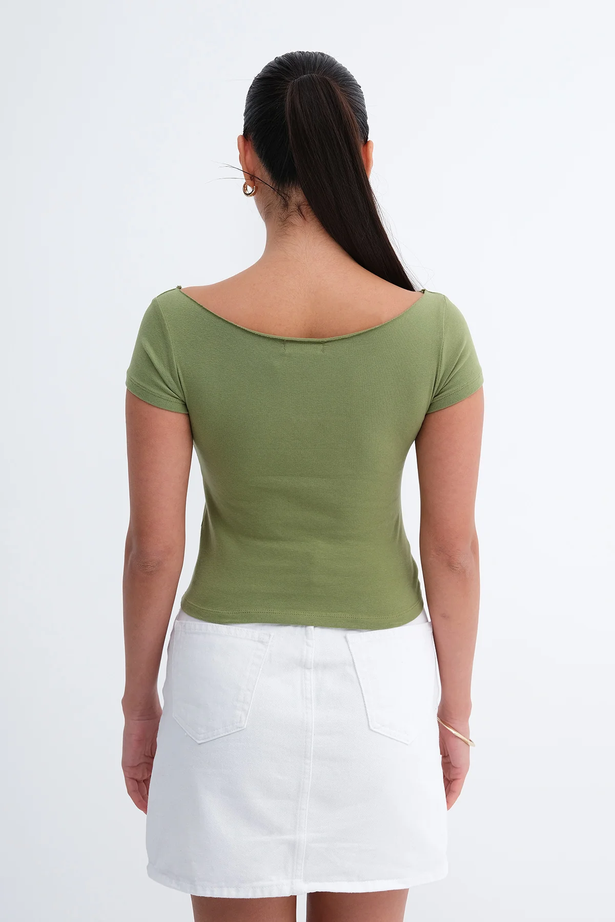 Boat Neck Printed T-shirt - Image 11