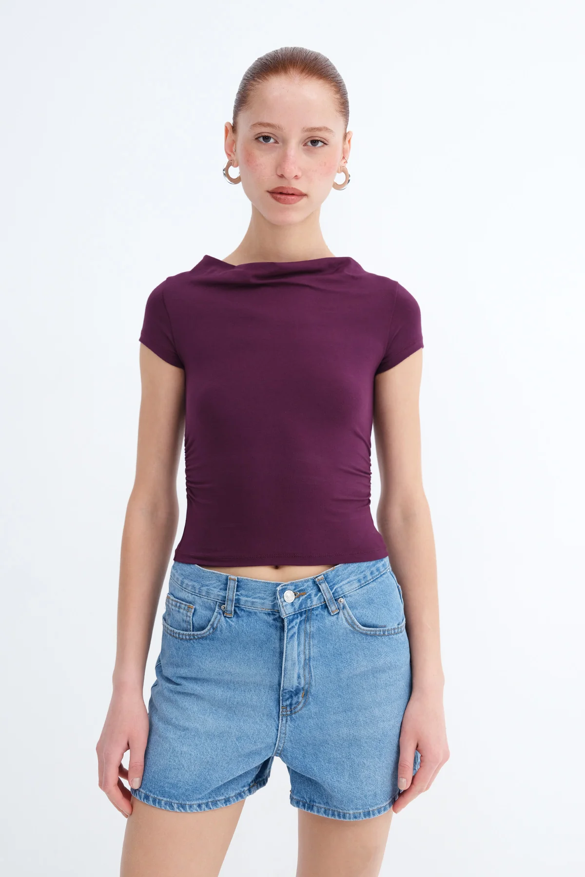 Boat Neck Ruched Side T-shirt - Image 16