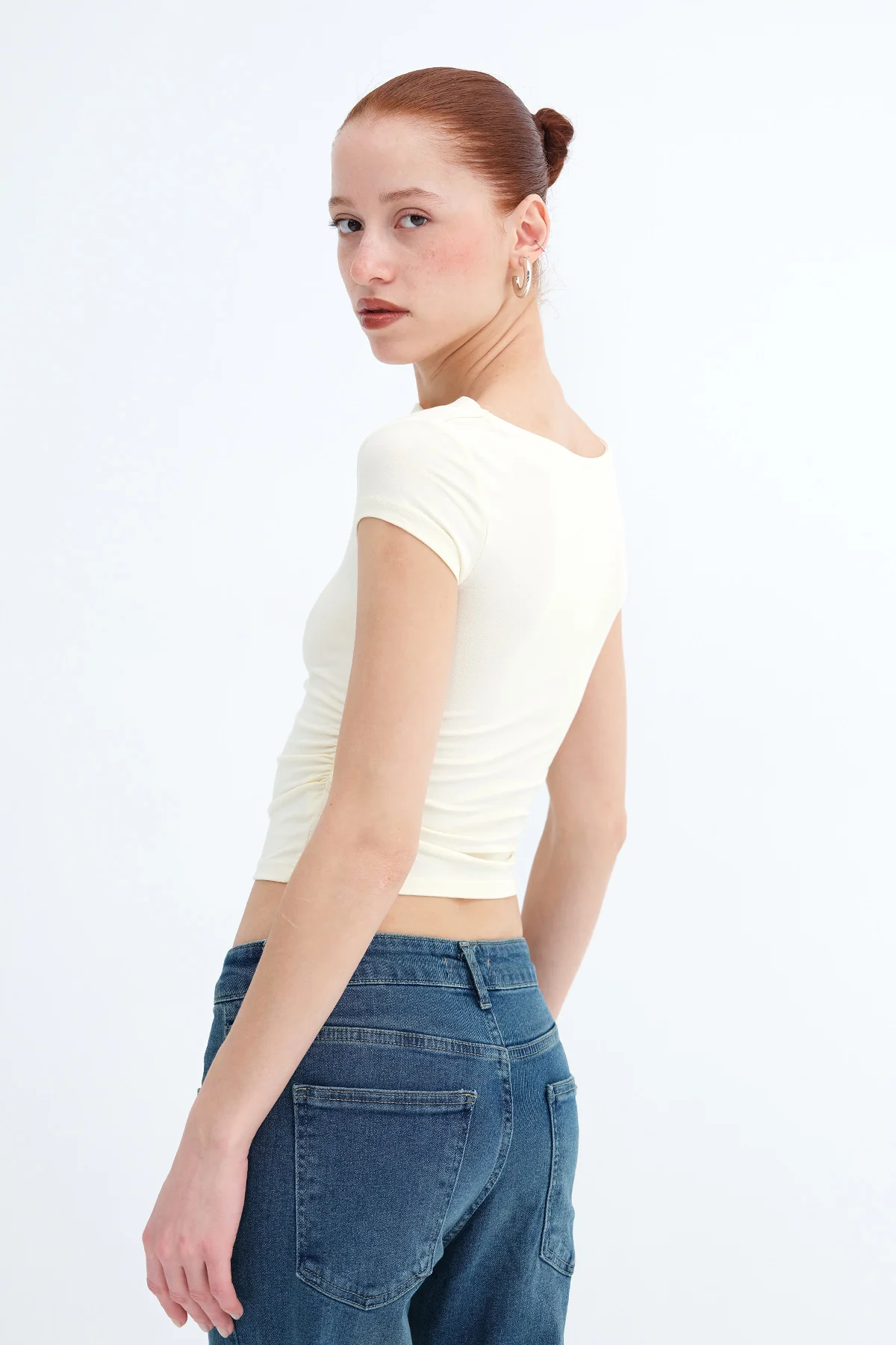 Boat Neck Ruched Side T-shirt - Image 17