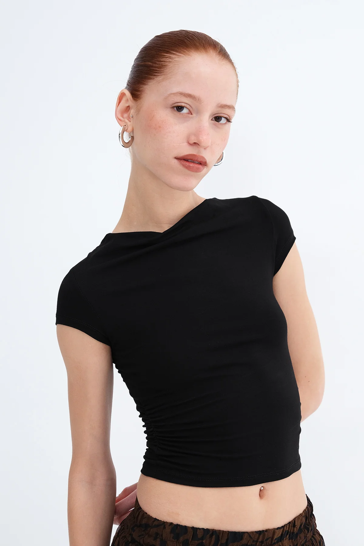 Boat Neck Ruched Side T-shirt - Image 42