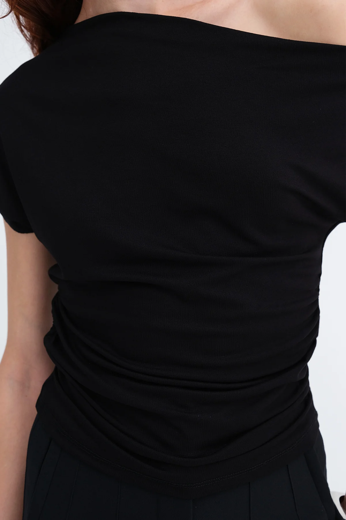 Boat Neck Ruched T-Shirt - Image 16