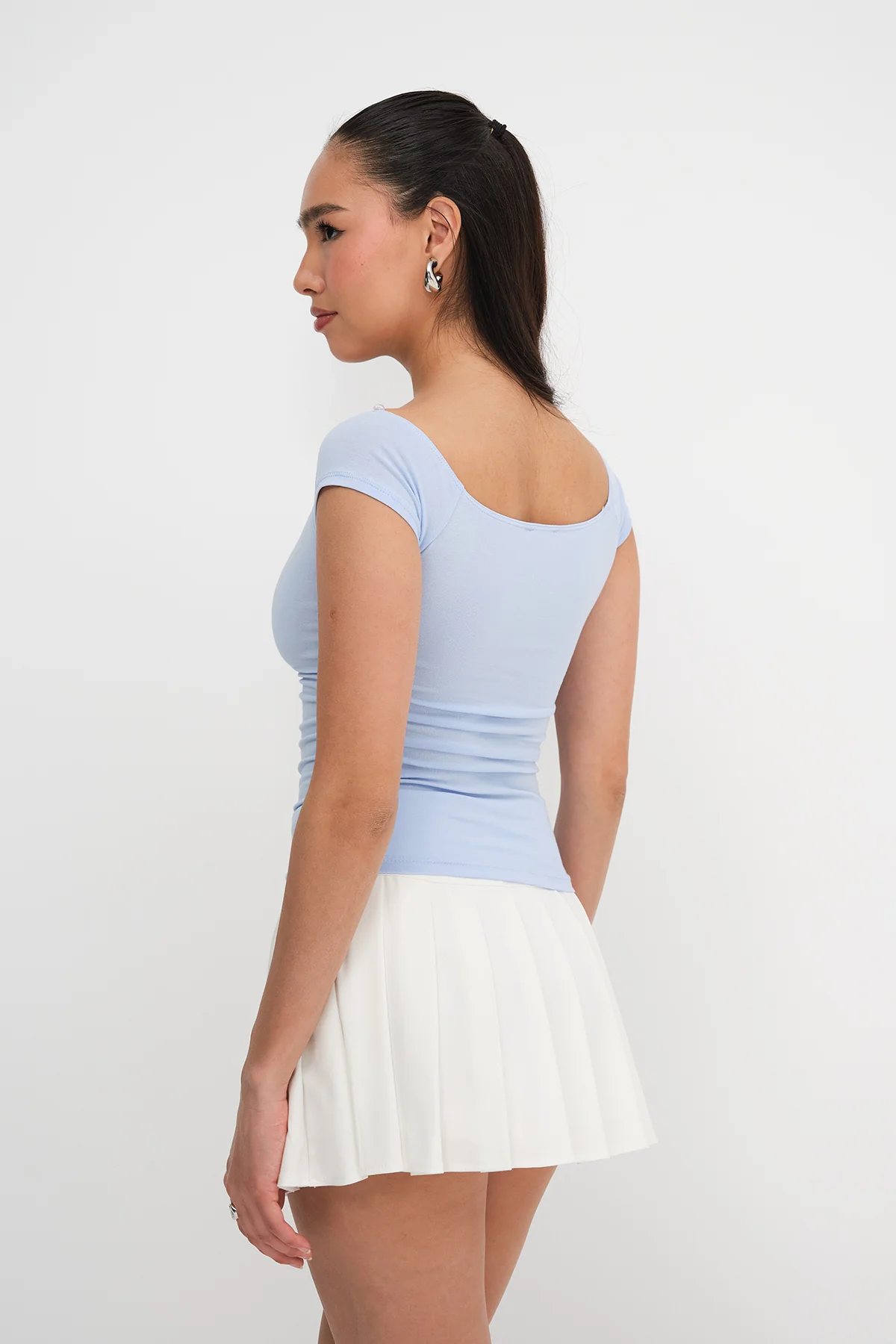 Boat Neck T-shirt - Image 19
