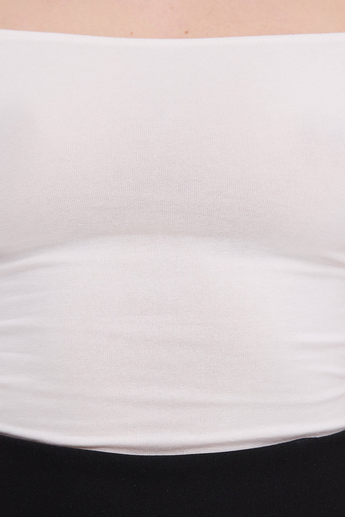 Boat Neck T-shirt - Image 28