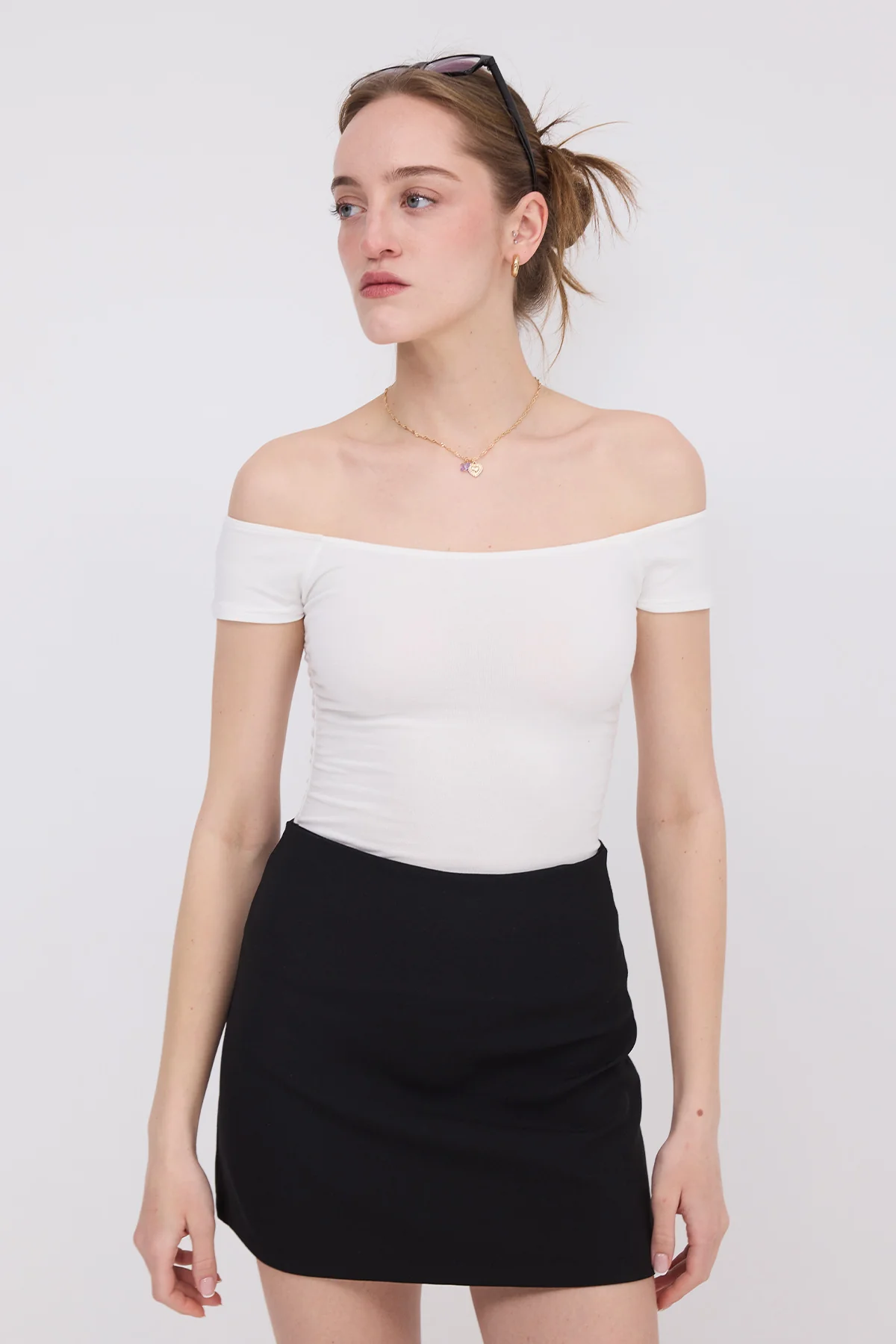Boat Neck T-shirt - Image 31