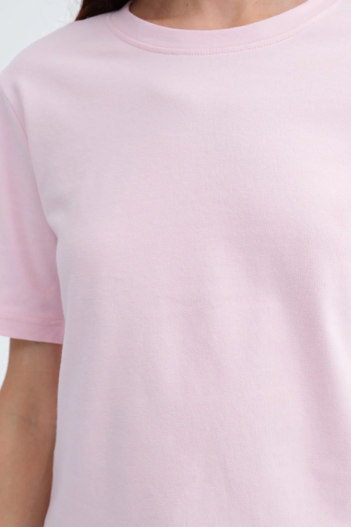 Crew Neck Basic T-shirt - Image 10