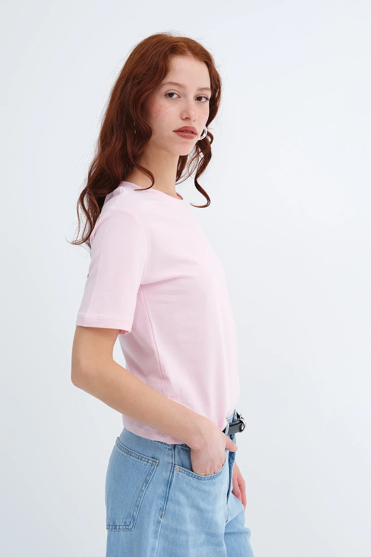 Crew Neck Basic T-shirt - Image 12