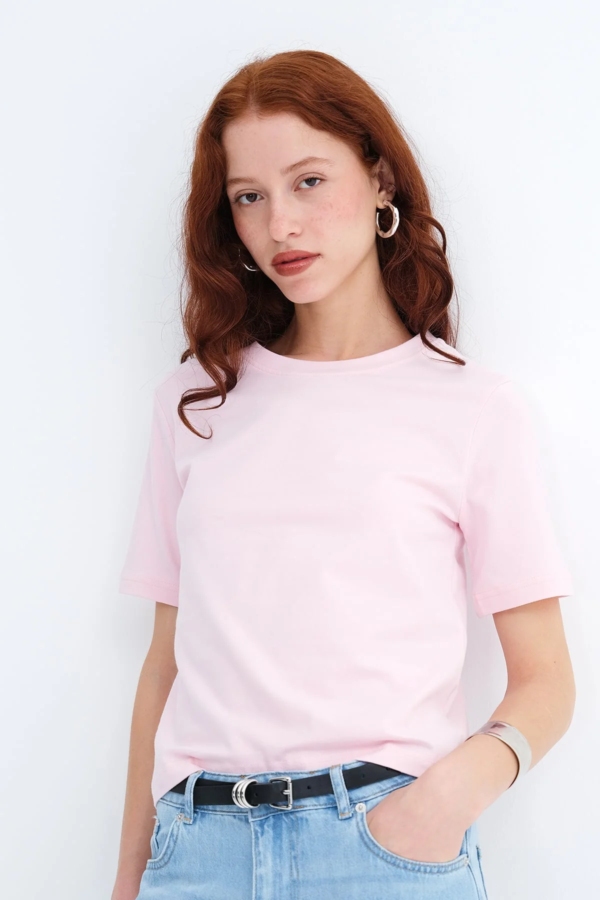 Crew Neck Basic T-shirt - Image 2
