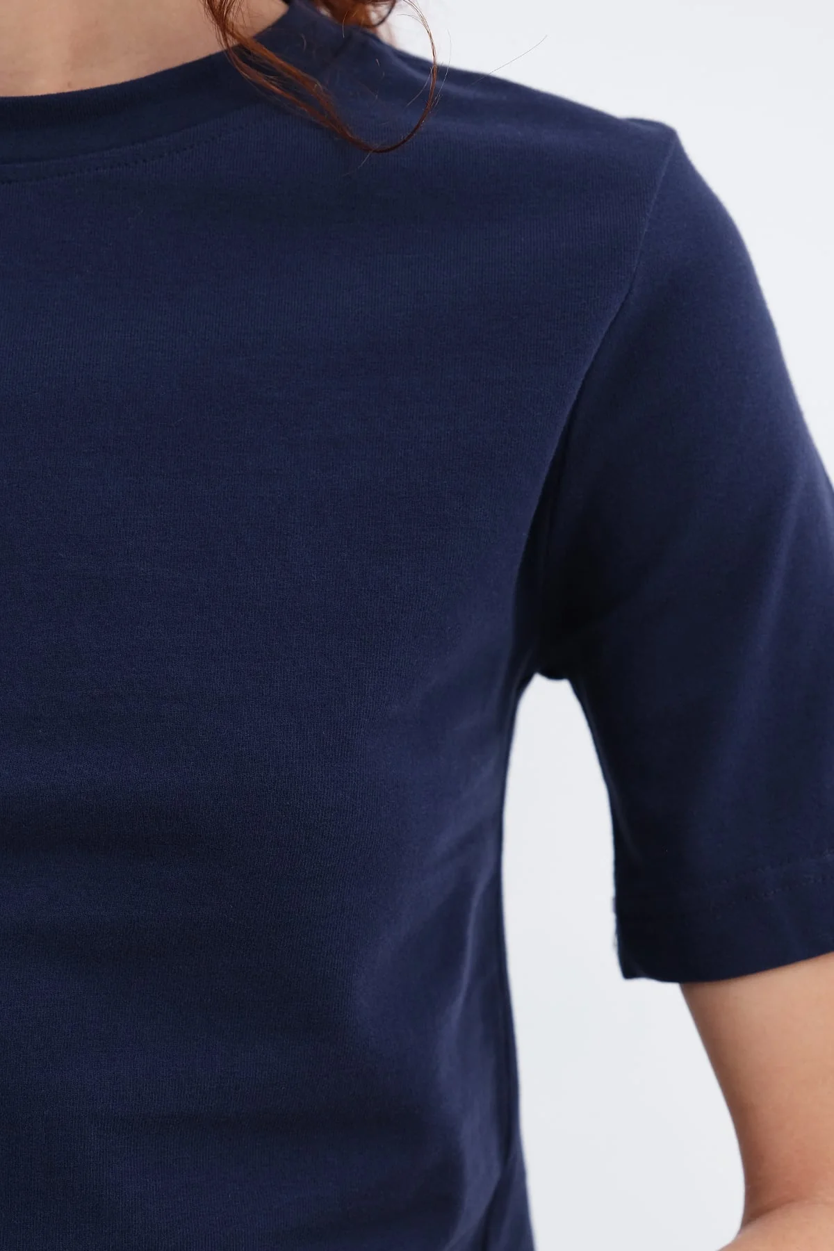 Crew Neck Basic T-shirt - Image 21