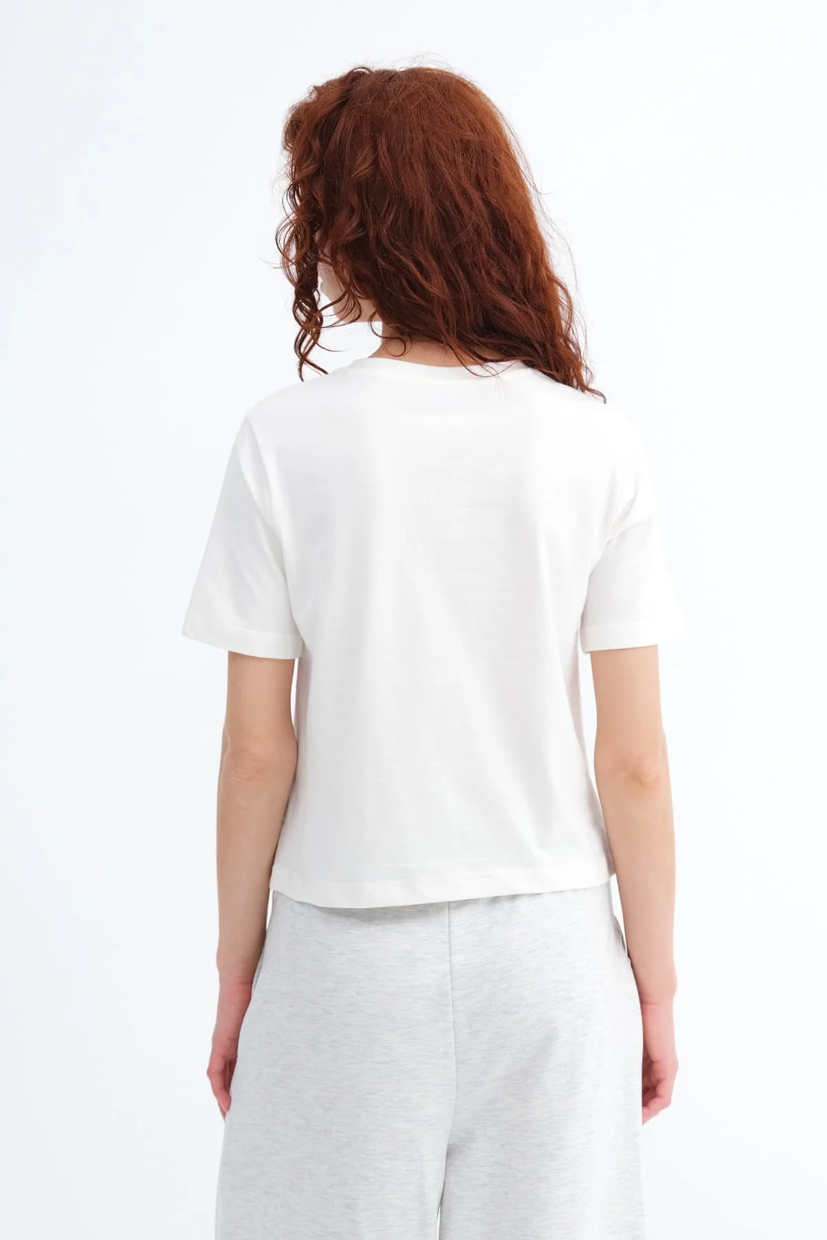 Crew Neck Basic T-shirt - Image 22