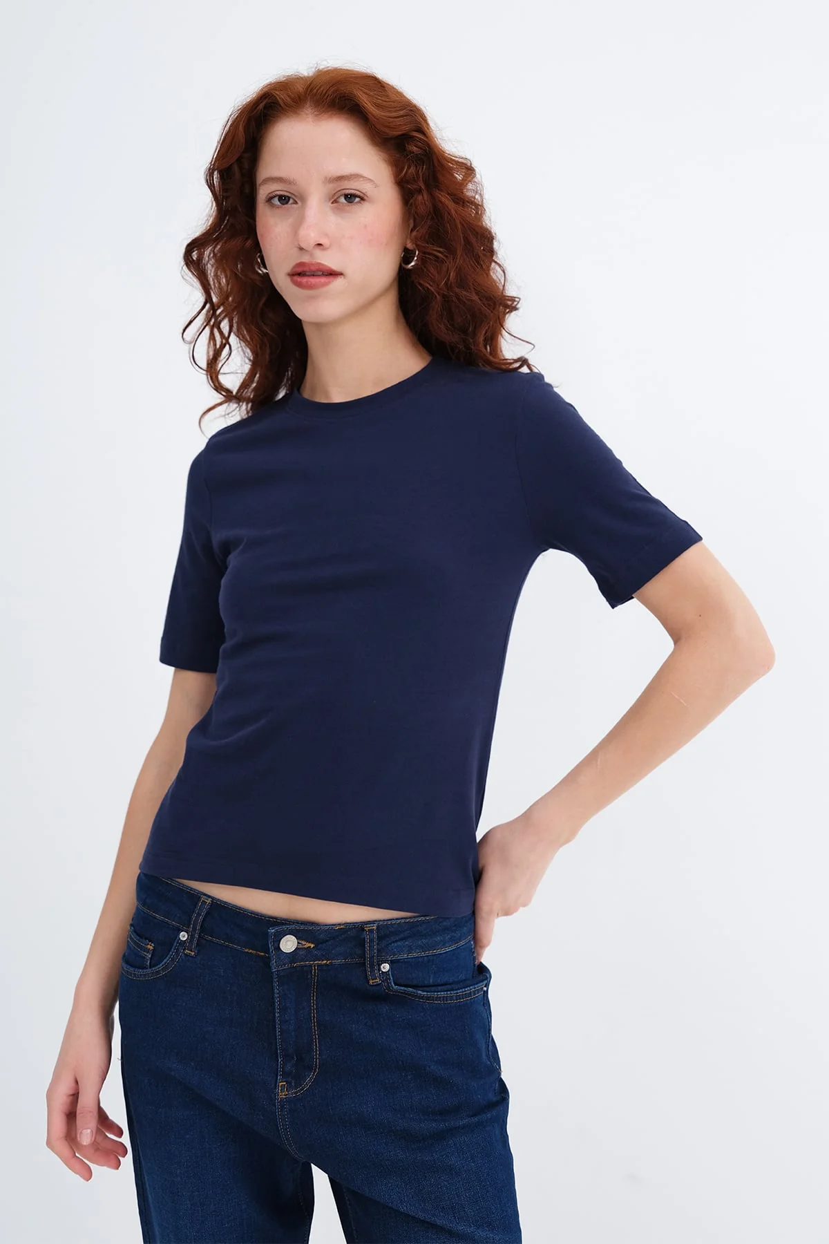 Crew Neck Basic T-shirt - Image 24