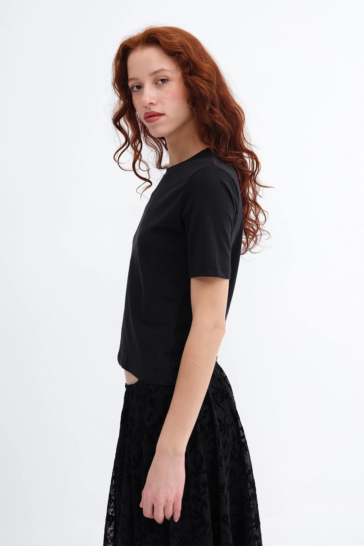 Crew Neck Basic T-shirt - Image 29