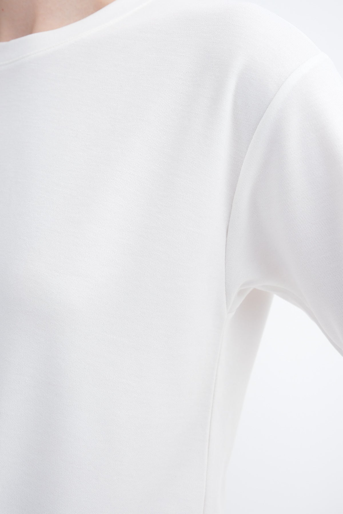Crew Neck Basic T-Shirt - Image 10