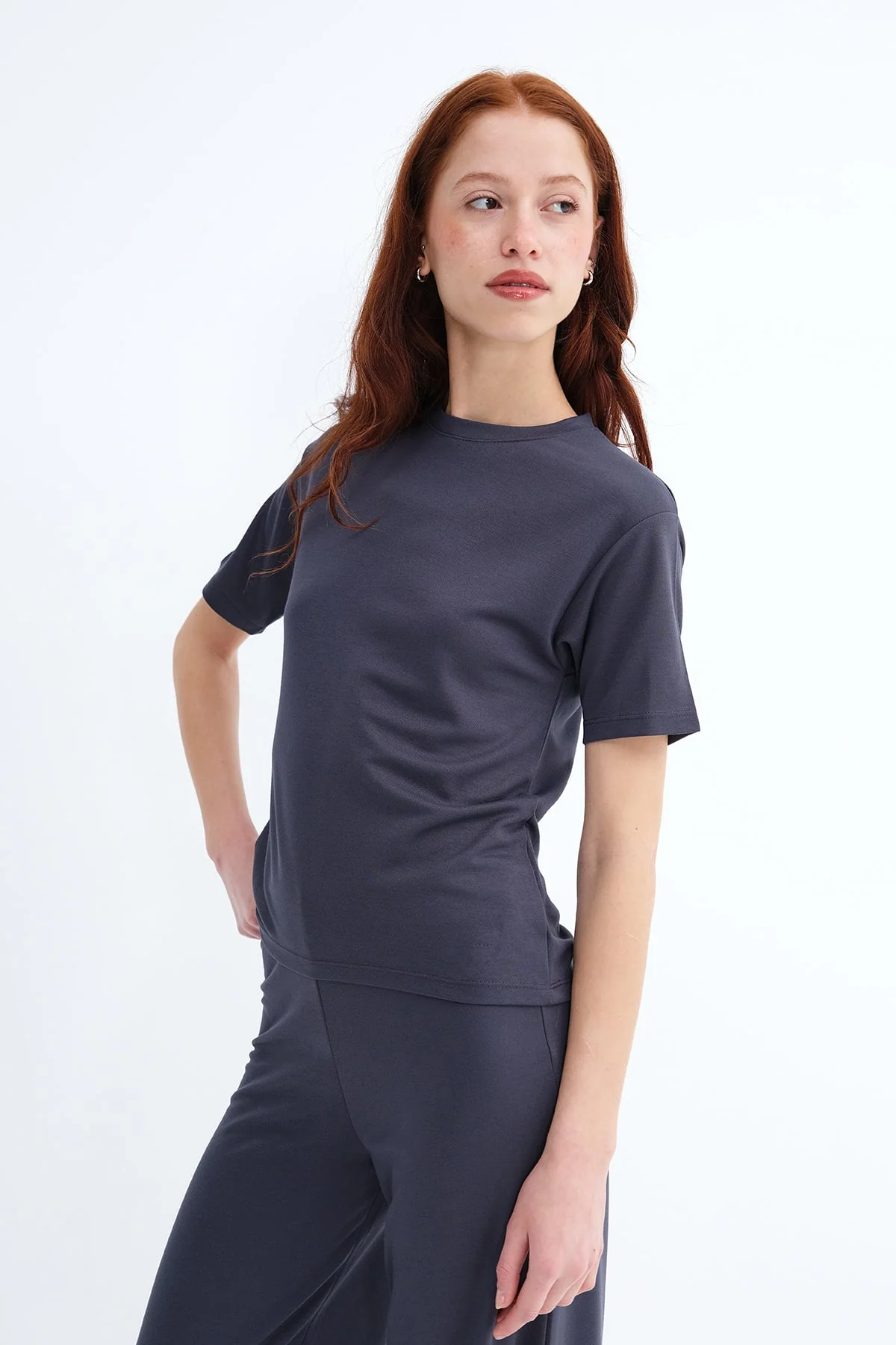 Crew Neck Basic T-Shirt - Image 19