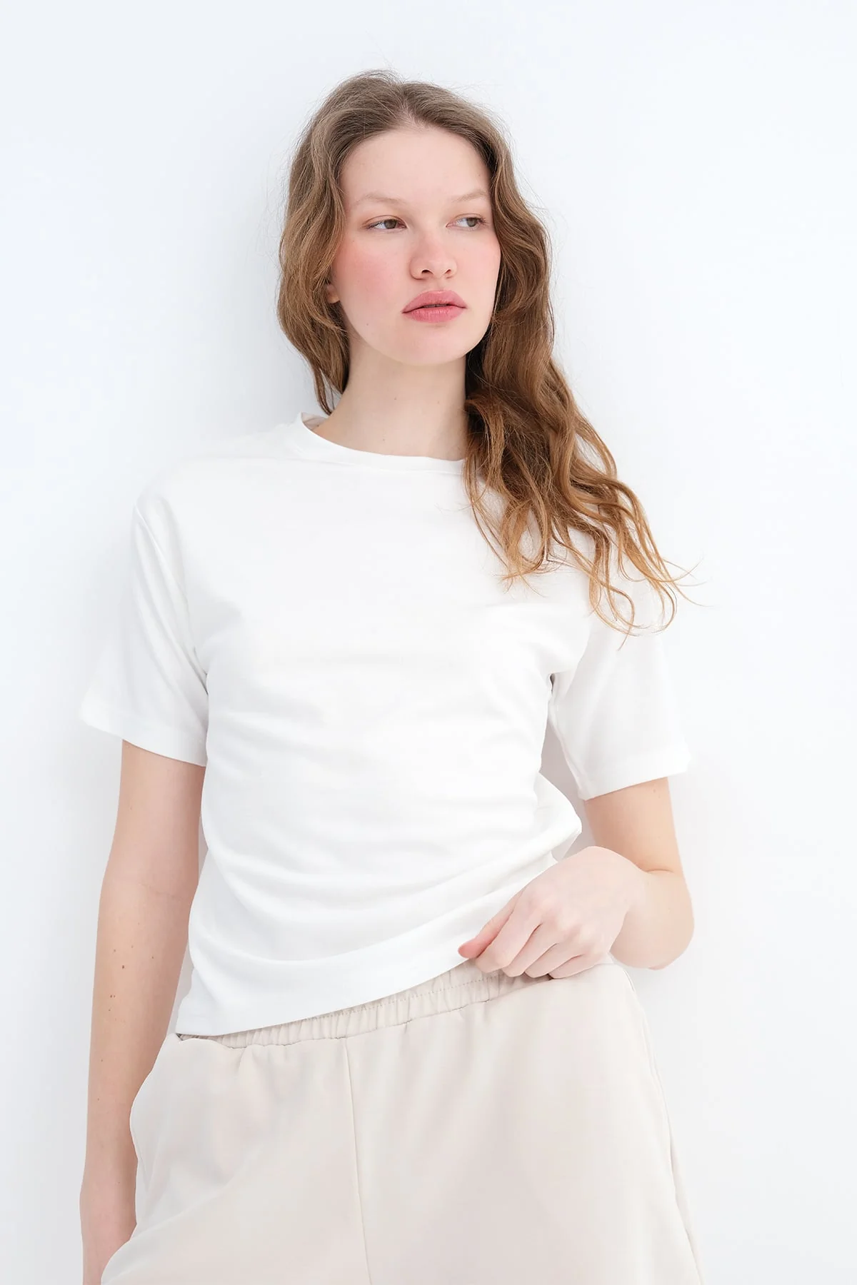 Crew Neck Basic T-Shirt - Image 2