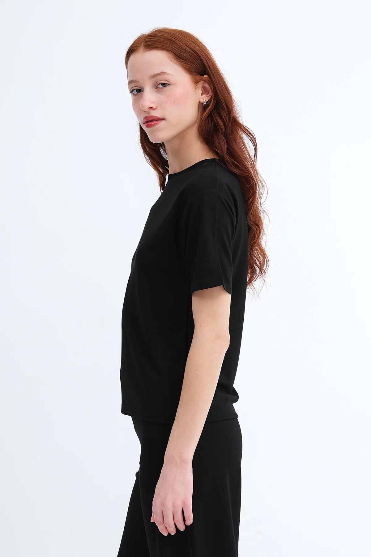 Crew Neck Basic T-Shirt - Image 20