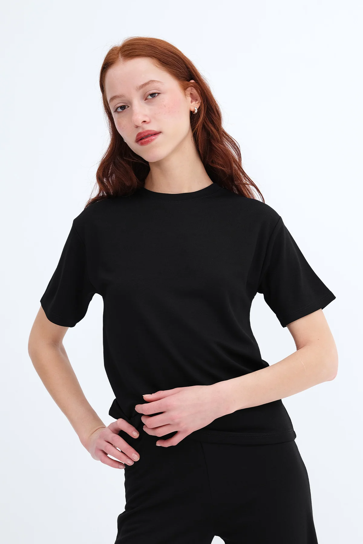Crew Neck Basic T-Shirt - Image 22