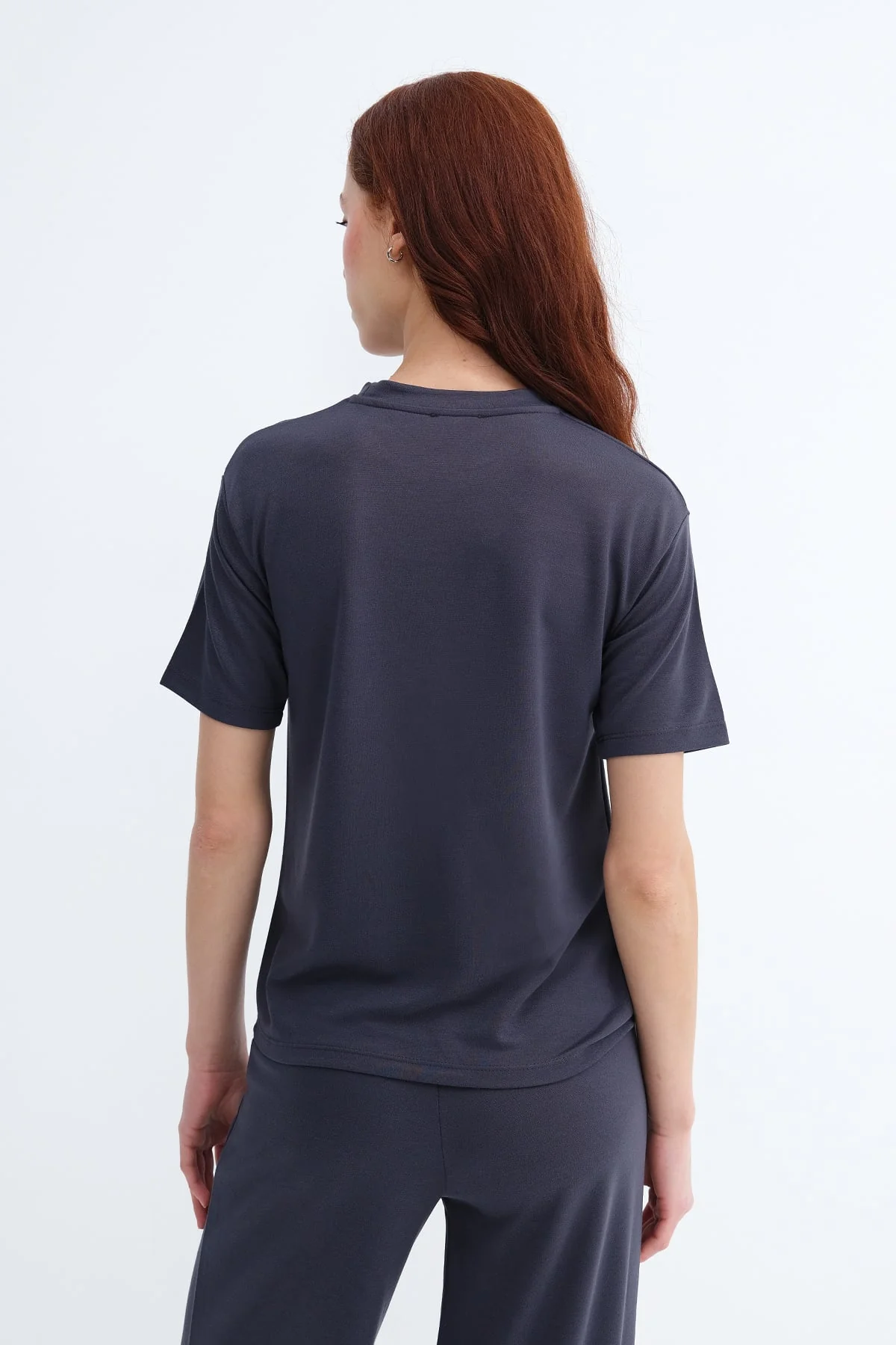 Crew Neck Basic T-Shirt - Image 23