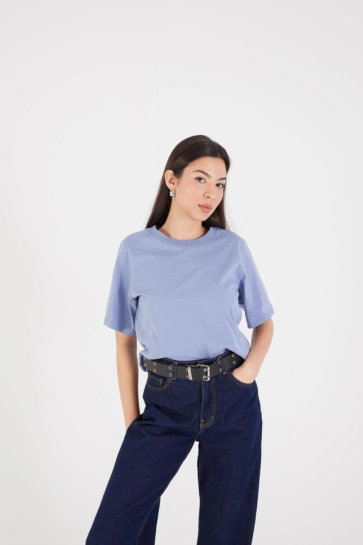 Crew Neck Basic T-shirt - Image 18