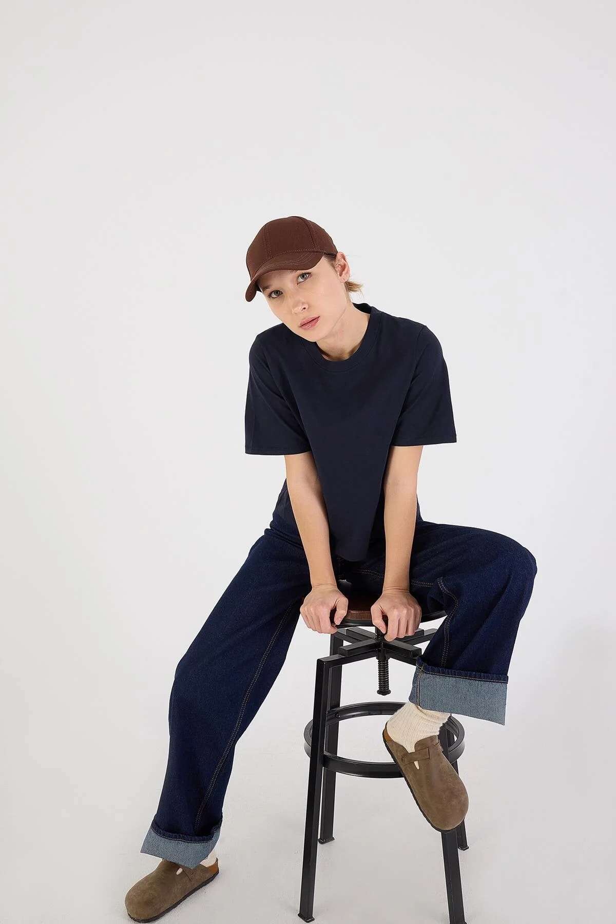Crew Neck Basic T-shirt - Image 20