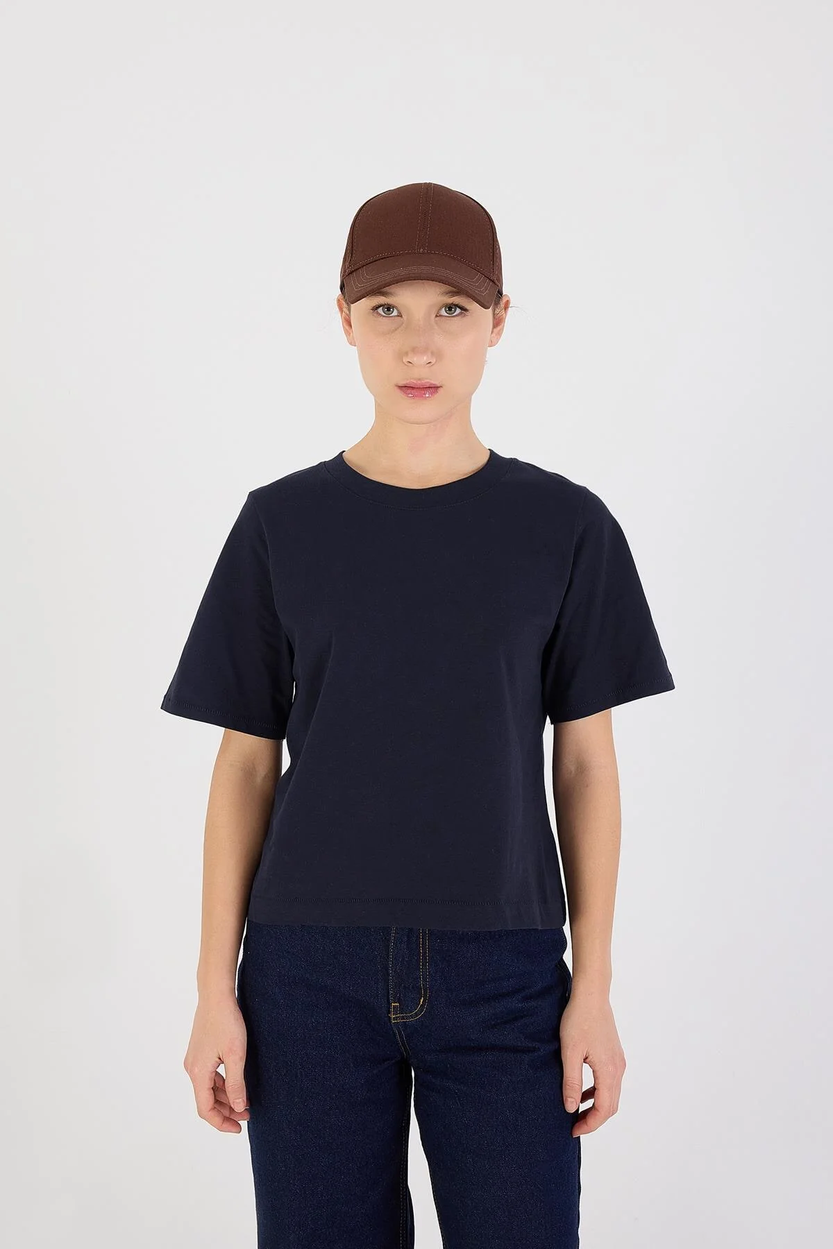Crew Neck Basic T-shirt - Image 21