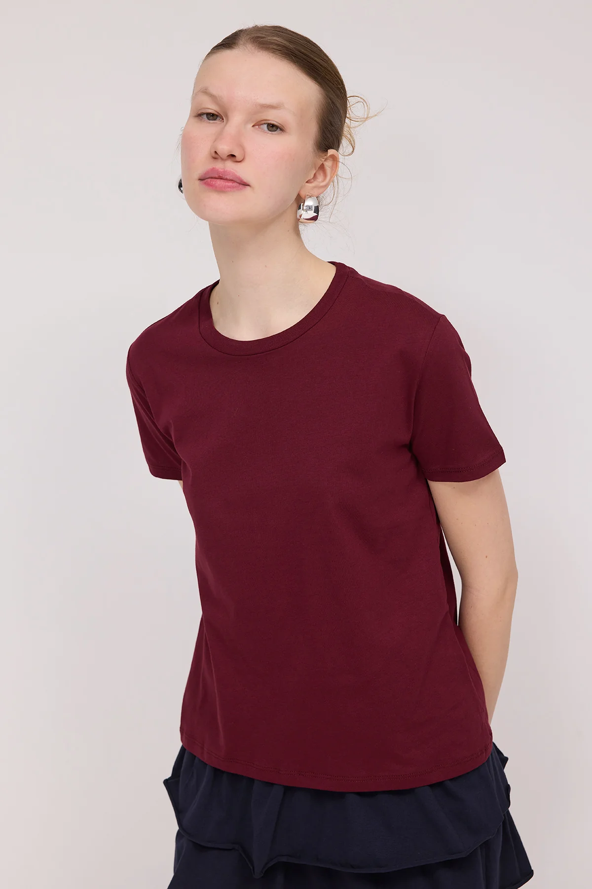 Crew Neck Basic T-shirt - Image 10