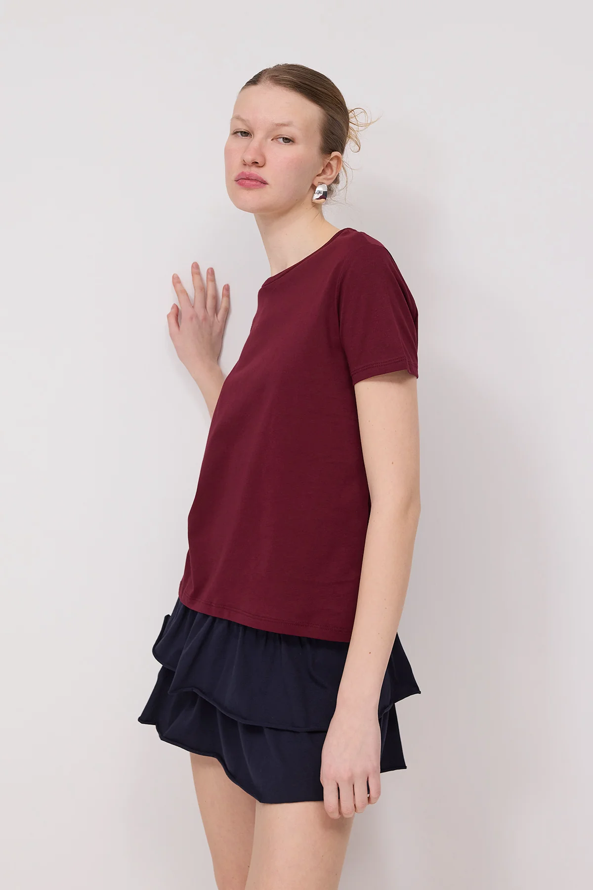 Crew Neck Basic T-shirt - Image 12