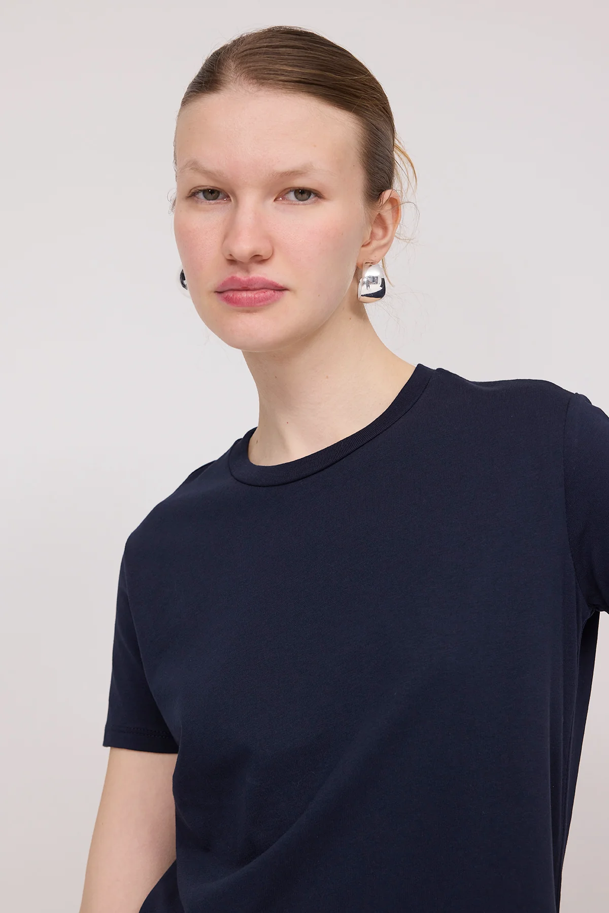 Crew Neck Basic T-shirt - Image 15