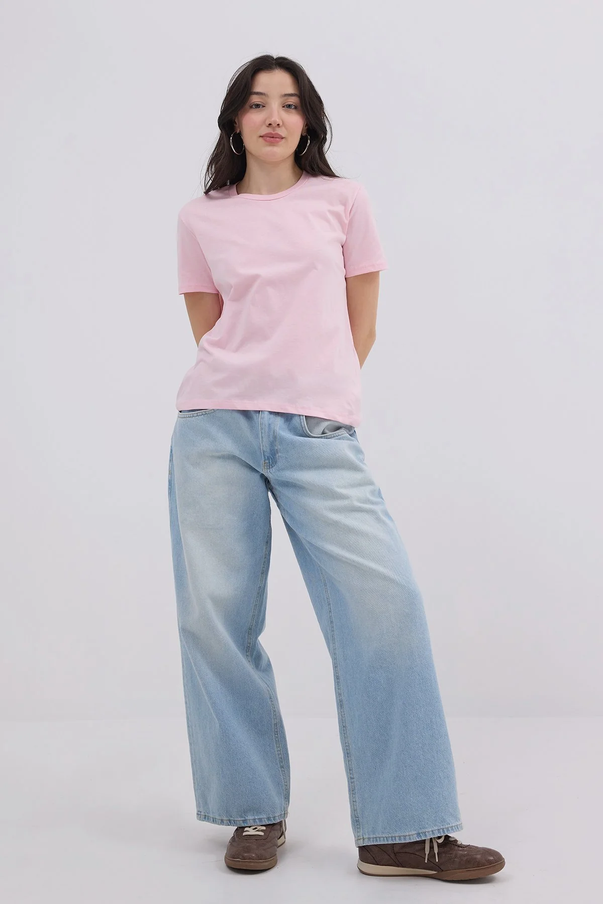 Crew Neck Basic T-shirt - Image 25