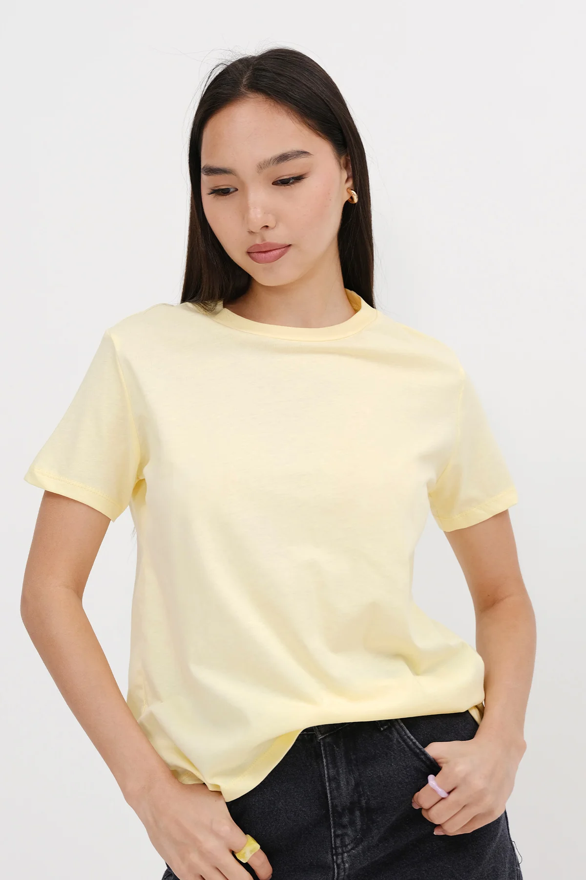 Crew Neck Basic T-shirt - Image 3
