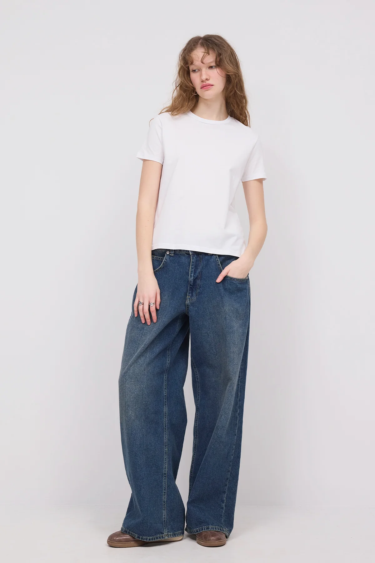 Crew Neck Basic T-shirt - Image 36