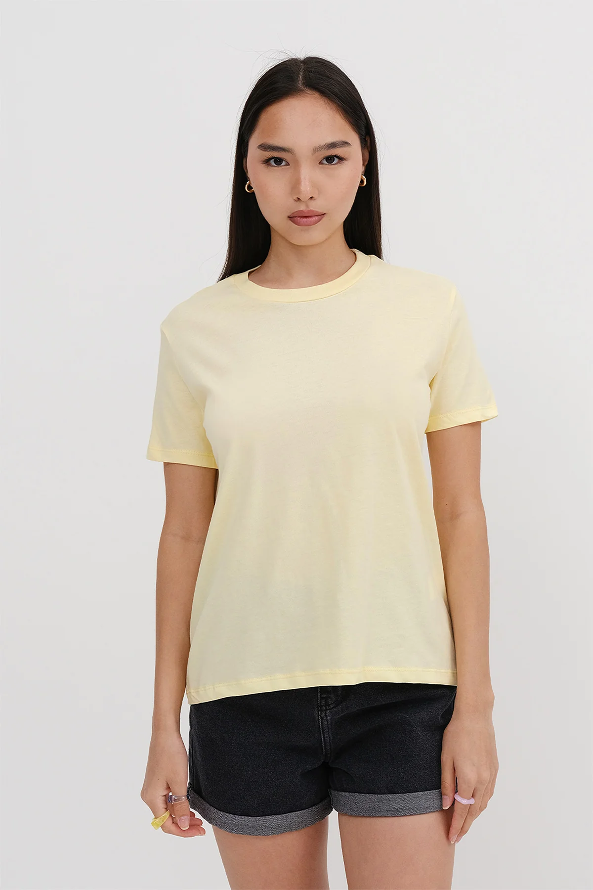 Crew Neck Basic T-shirt - Image 6