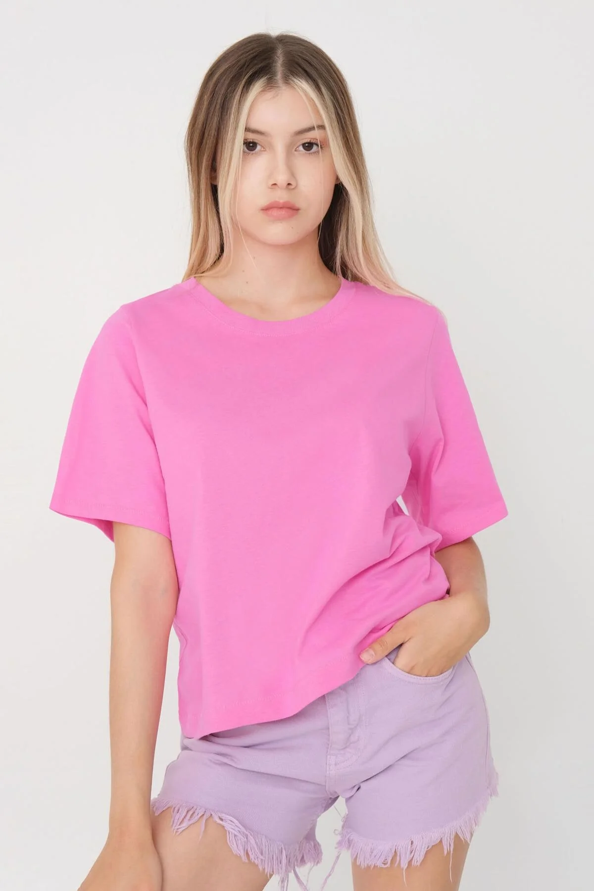 Crew Neck Basic T-shirt - Image 39