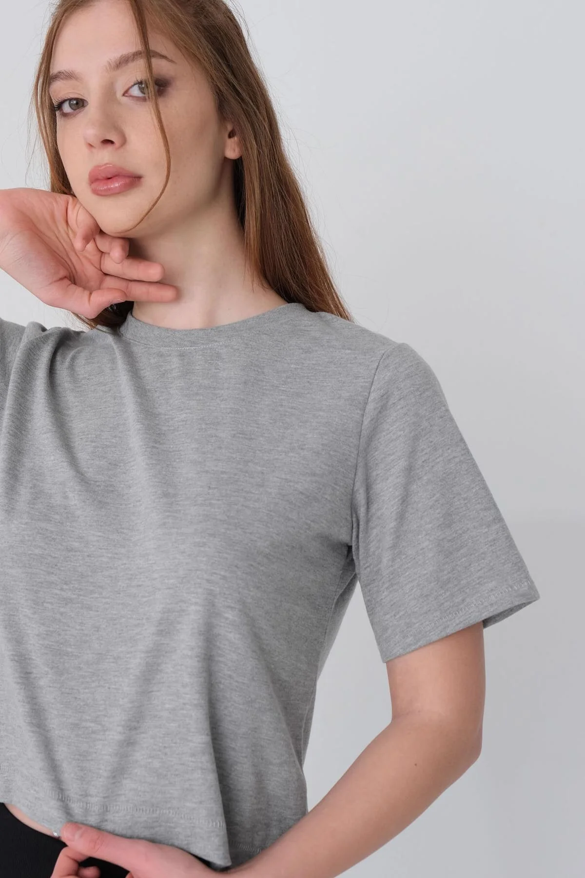 Crew Neck Basic T-shirt - Image 45