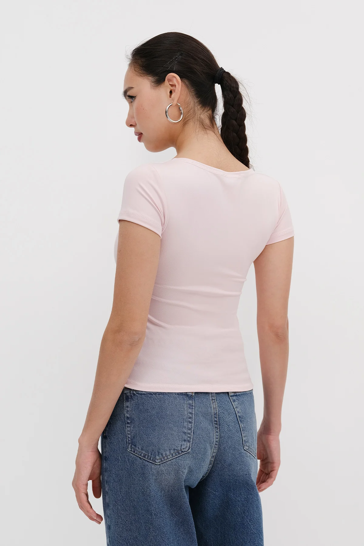 Crew Neck Basic T-shirt - Image 16