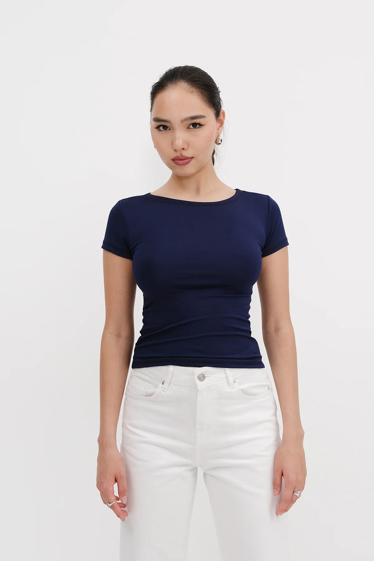 Crew Neck Basic T-shirt - Image 19