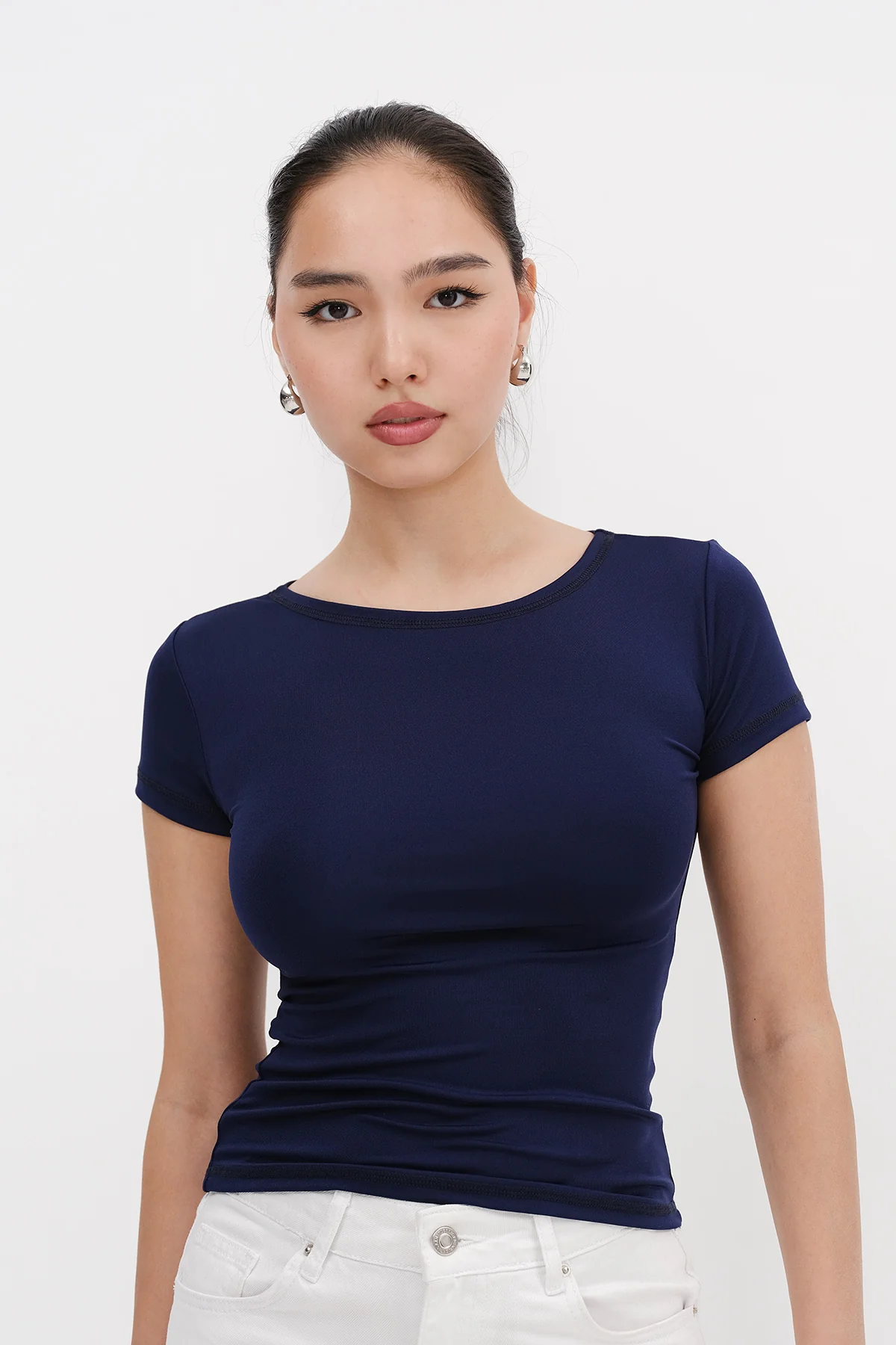 Crew Neck Basic T-shirt - Image 20