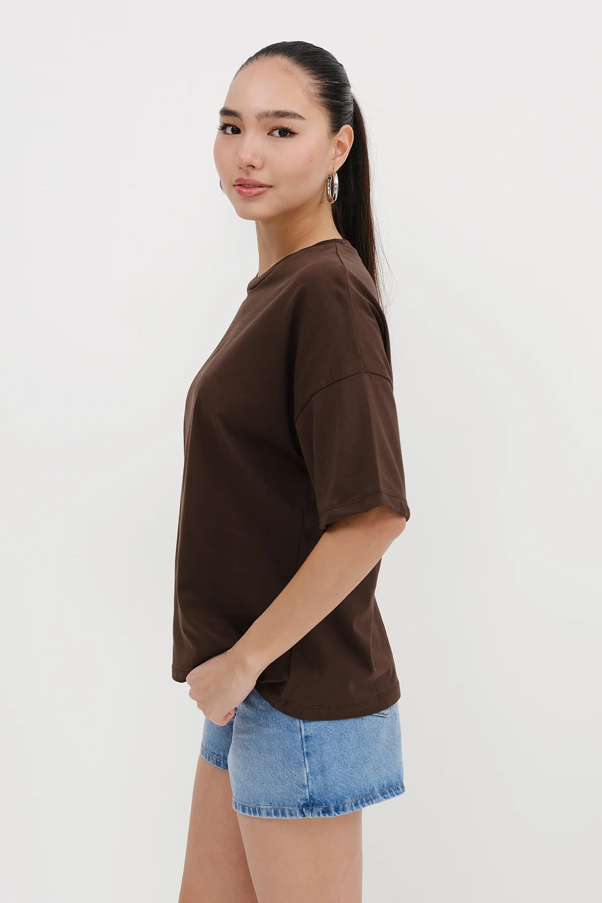 Crew Neck Basic T-shirt - Image 18