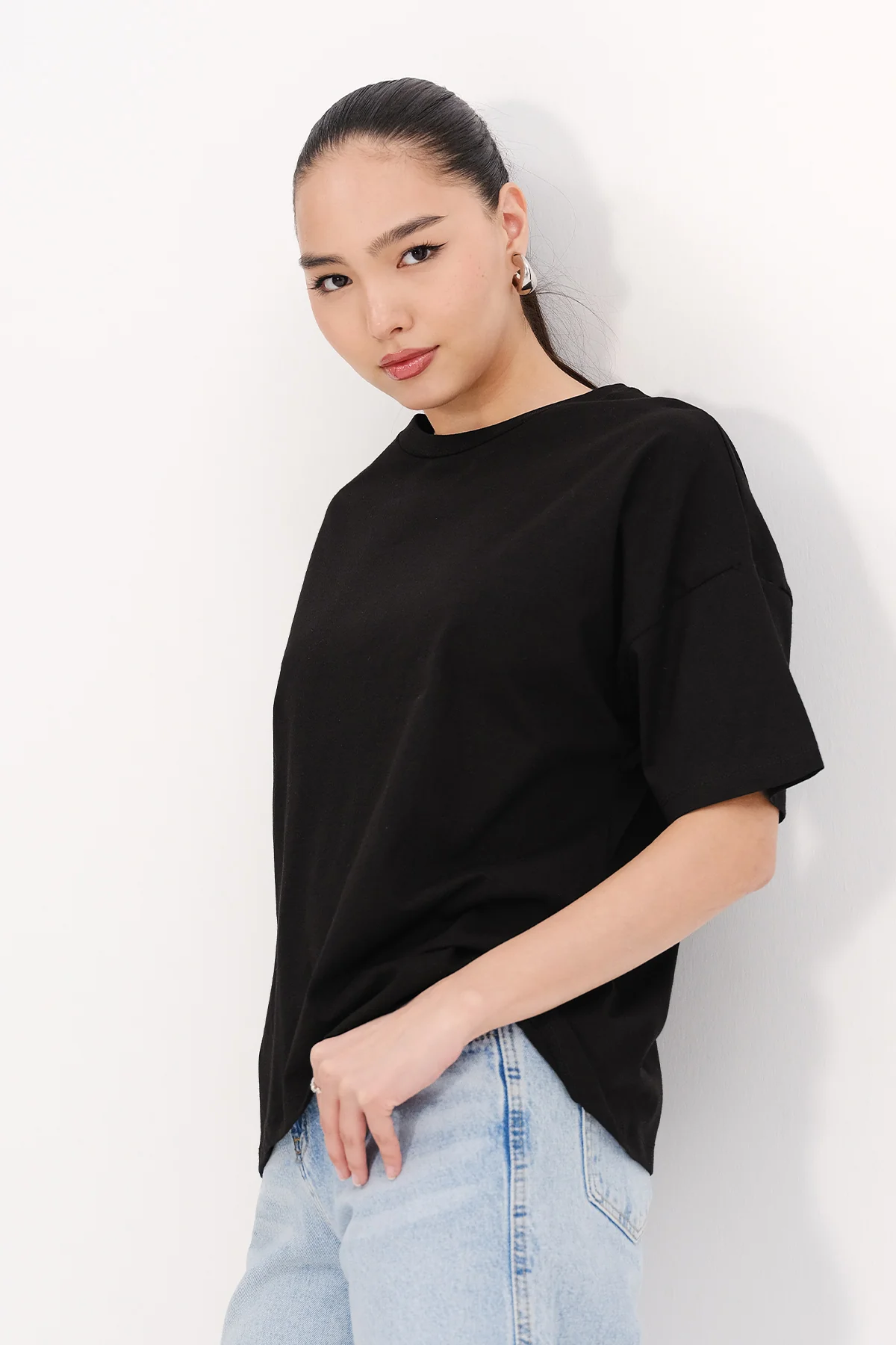 Crew Neck Basic T-shirt - Image 30