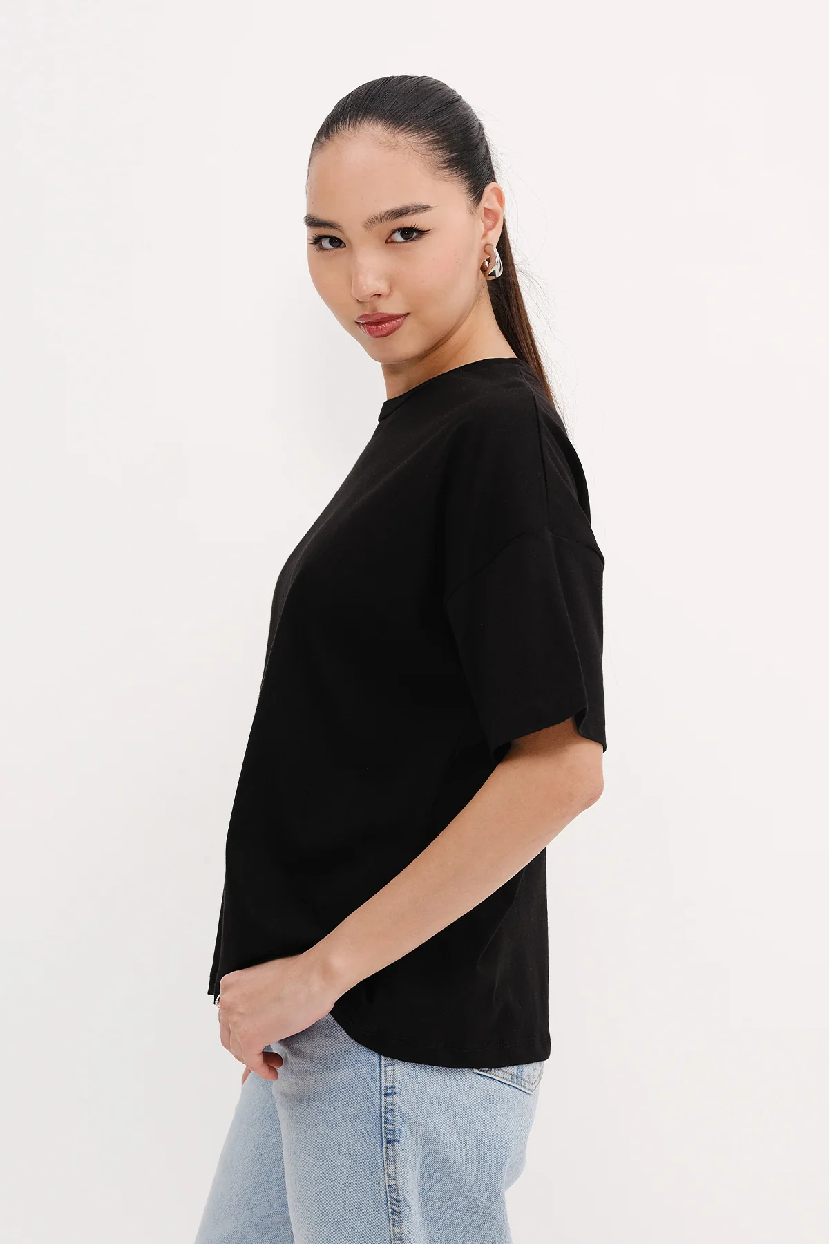 Crew Neck Basic T-shirt - Image 32