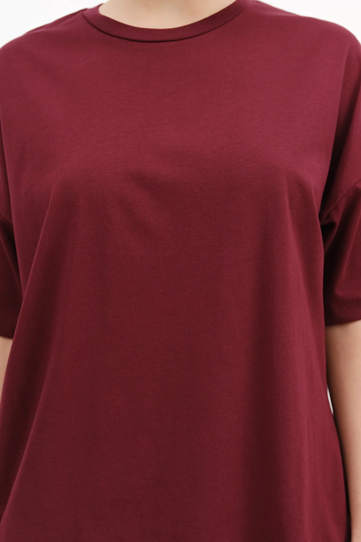 Crew Neck Basic T-shirt - Image 9