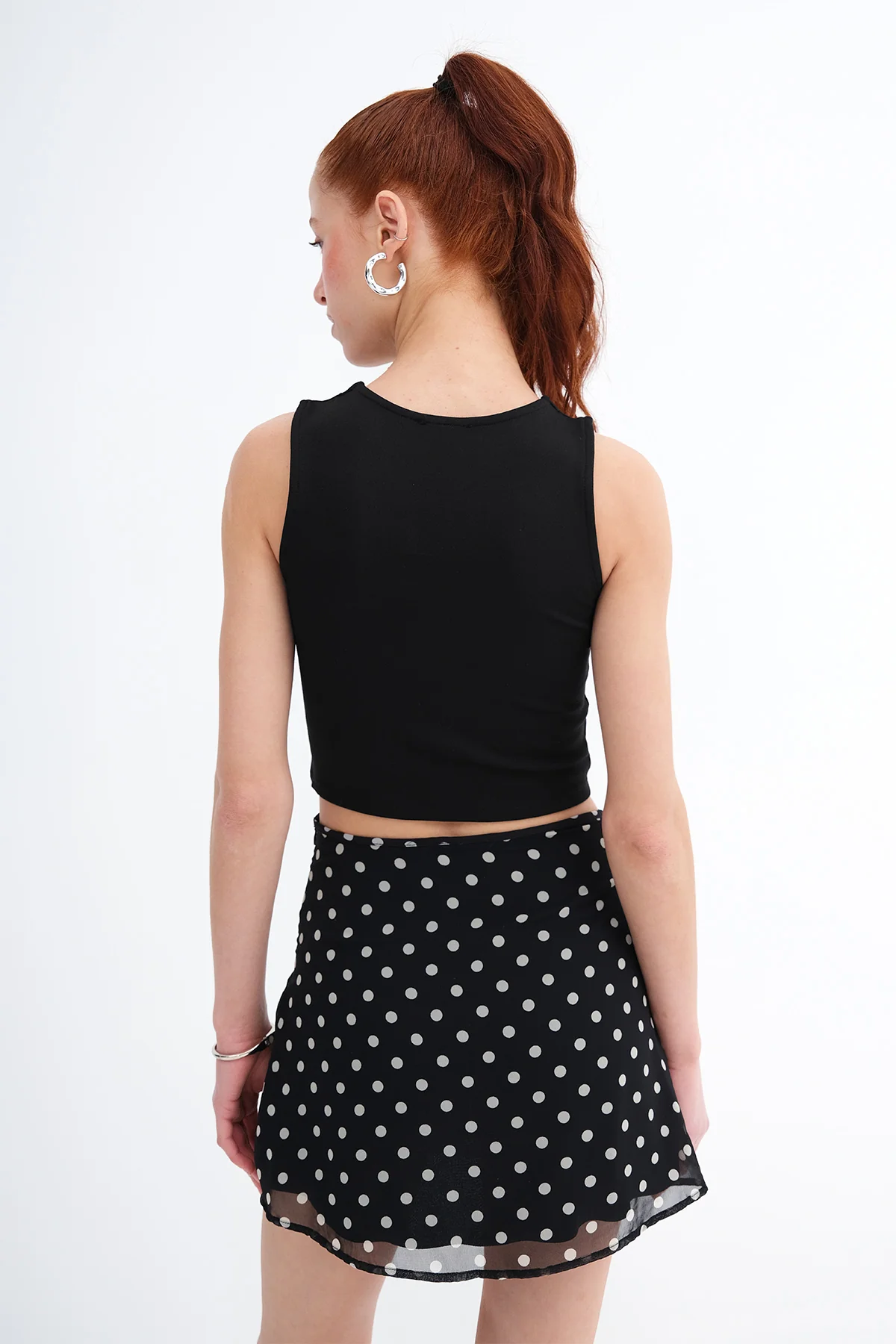 Crew Neck Buttoned Vest - Image 19